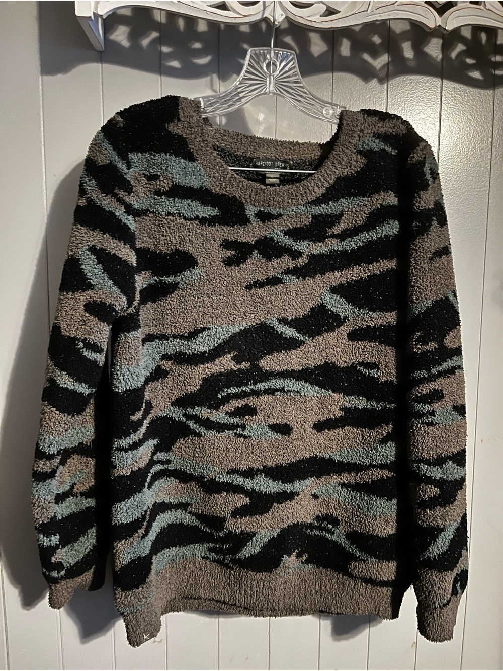 Barefoot dreams cozy chic camo sweater